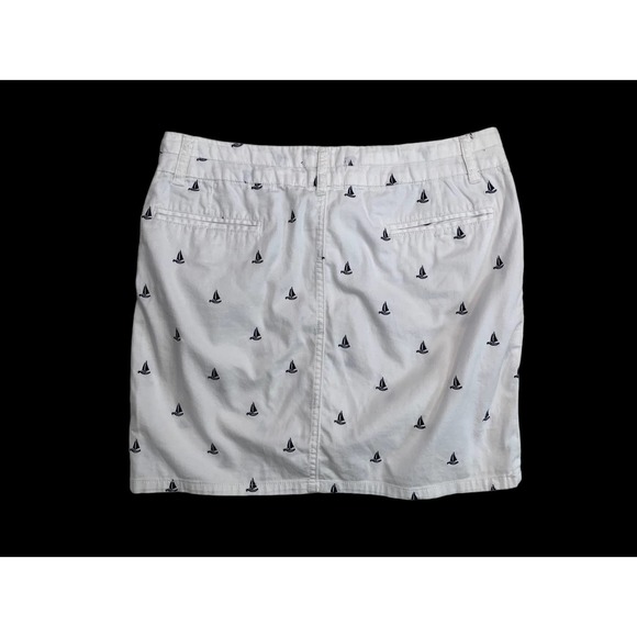 British Khaki Nautical Mini Skirt White with blue Sailboats Stretch Pockets Sz 8 - Picture 2 of 5